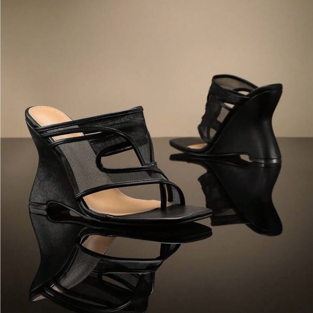 SHEIN Black Wedge Sandals with Geometric Design- new without tag/box